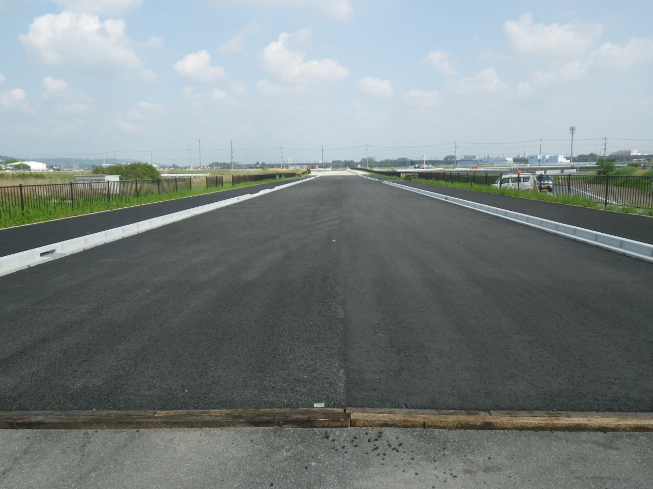 <p>群馬県県土整備部高崎土木事務所長表彰<br />平成30年度社会資本総合整備(活力・重点)道路改良工事(分割7号)4工区 主要地方道寺尾藤岡線</p>