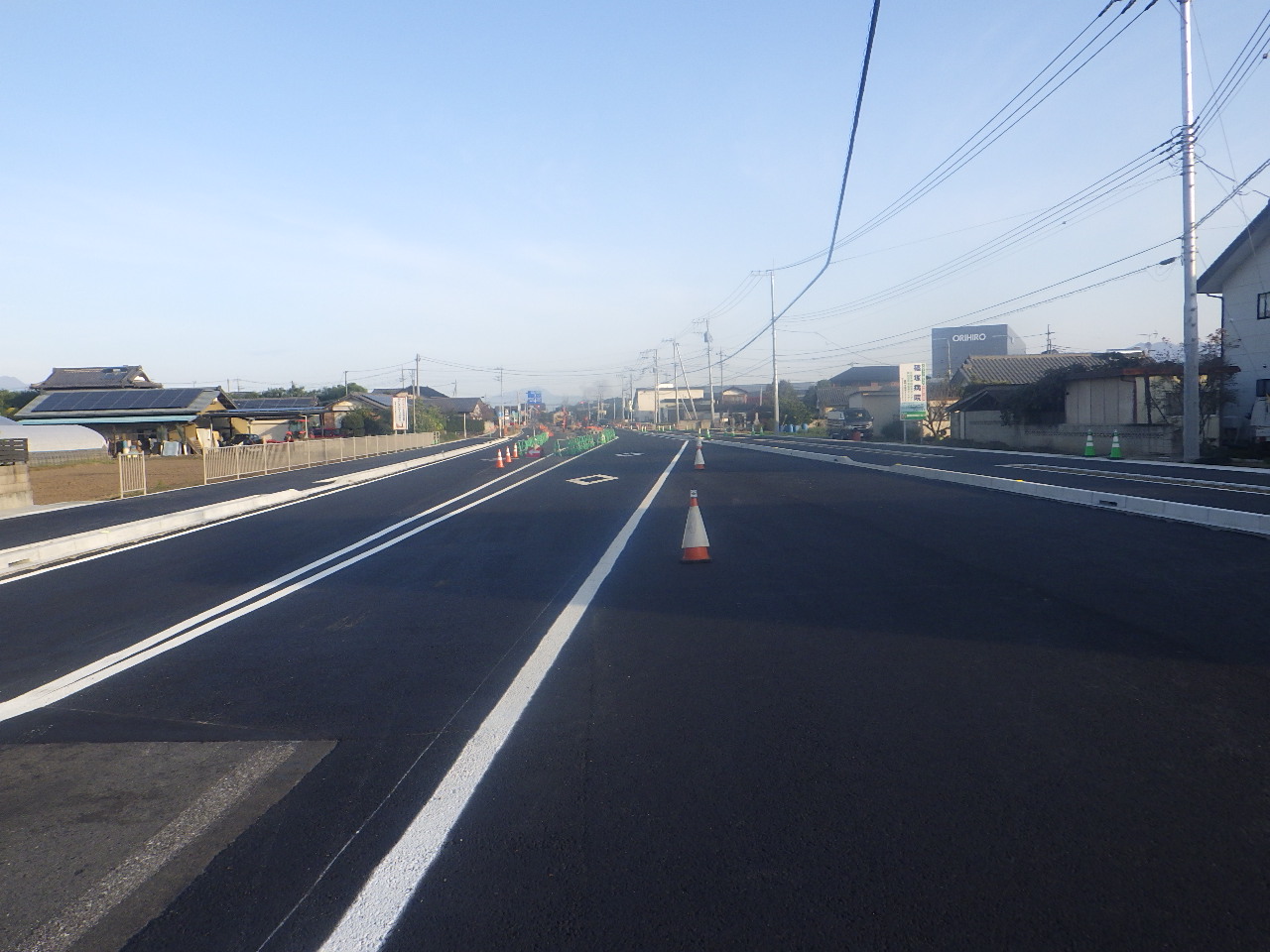 <p>群馬県県土整備部長表彰<br />社会資本総合整備(活力・重点)道路改良工事(分割2号) 主要地方道前橋長瀞線 高崎市綿貫町地内</p>