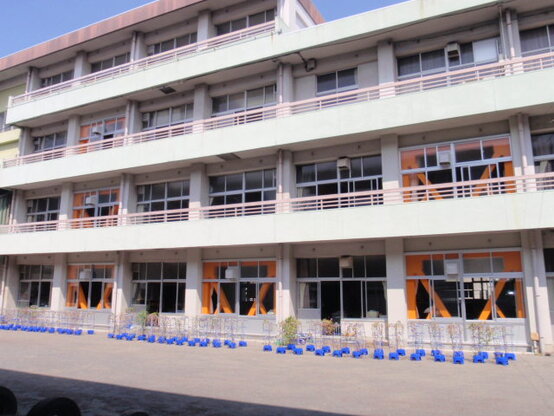 学校の耐震補強工事